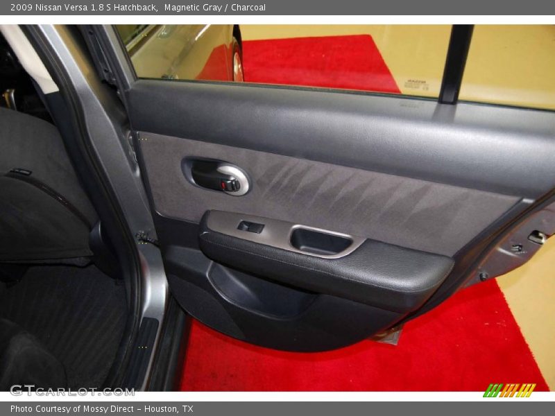 Magnetic Gray / Charcoal 2009 Nissan Versa 1.8 S Hatchback