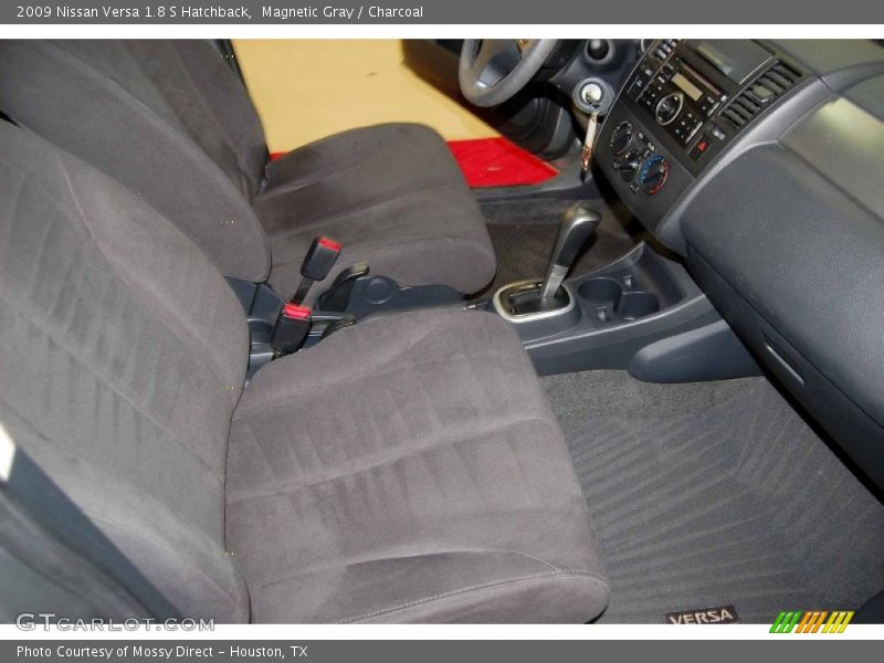 Magnetic Gray / Charcoal 2009 Nissan Versa 1.8 S Hatchback