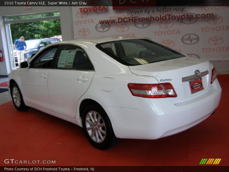 Super White / Ash Gray 2010 Toyota Camry XLE