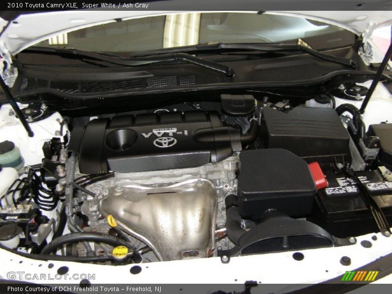 Super White / Ash Gray 2010 Toyota Camry XLE
