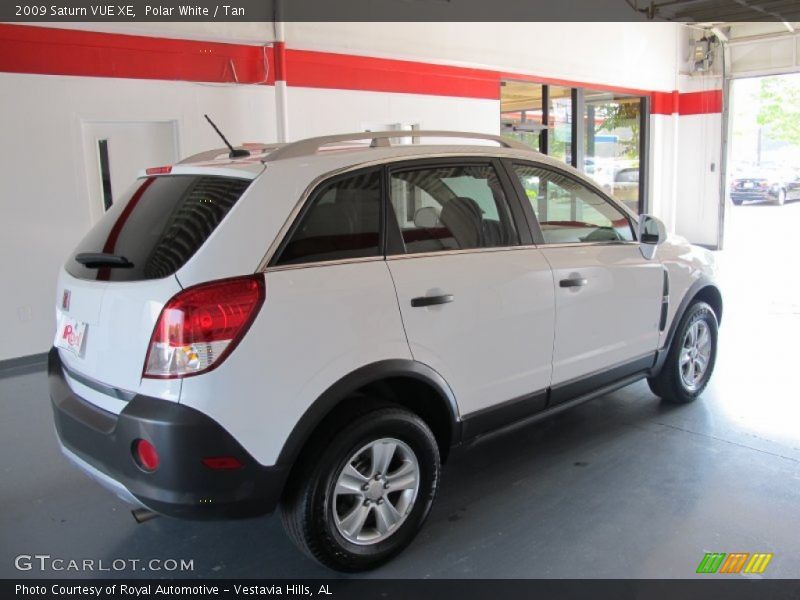 Polar White / Tan 2009 Saturn VUE XE