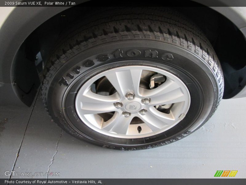 Polar White / Tan 2009 Saturn VUE XE
