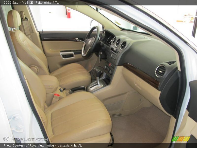 Polar White / Tan 2009 Saturn VUE XE