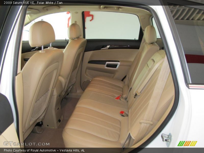 Polar White / Tan 2009 Saturn VUE XE