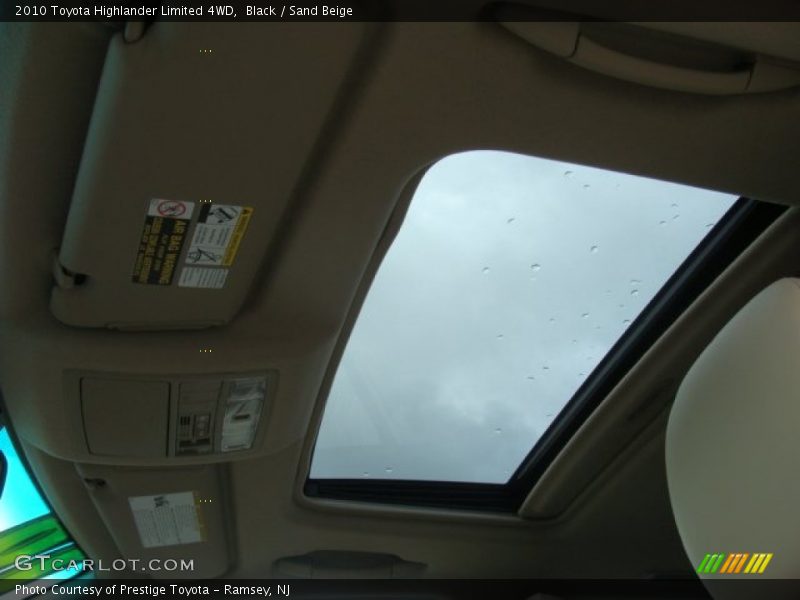 Black / Sand Beige 2010 Toyota Highlander Limited 4WD