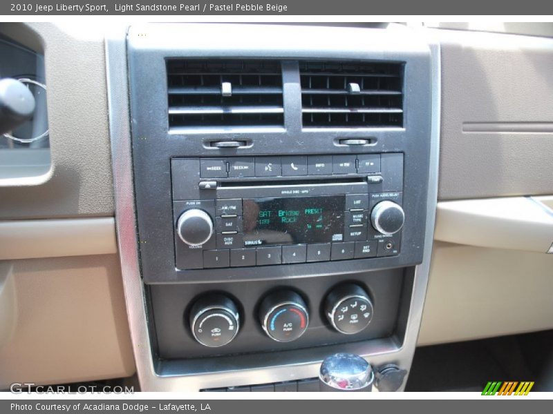 Light Sandstone Pearl / Pastel Pebble Beige 2010 Jeep Liberty Sport