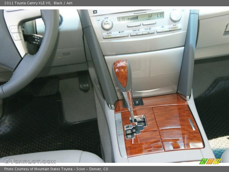 Black / Ash 2011 Toyota Camry XLE V6