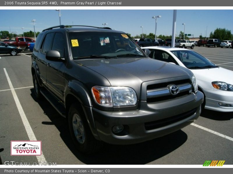 Phantom Gray Pearl / Light Charcoal 2006 Toyota Sequoia SR5 4WD