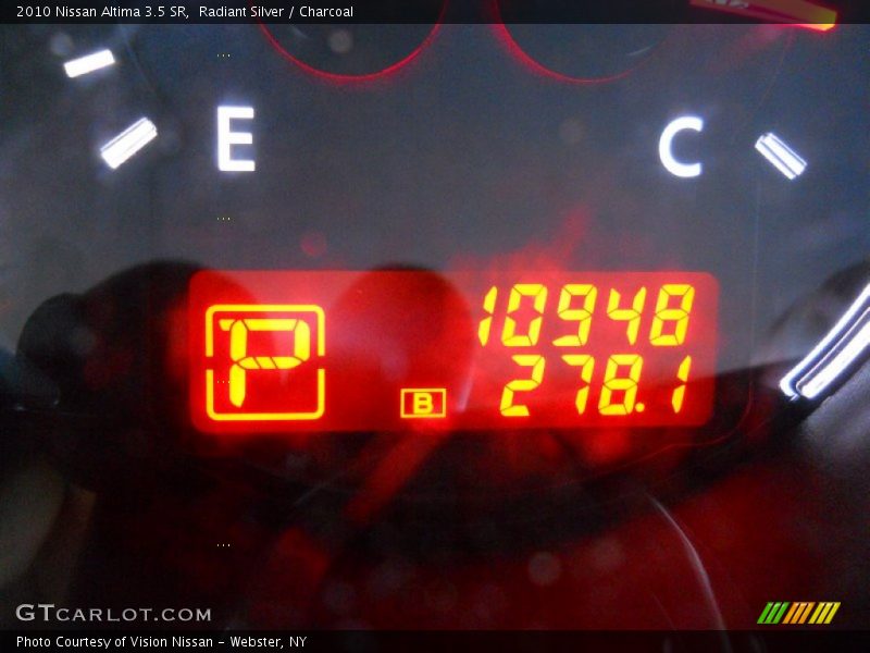 Radiant Silver / Charcoal 2010 Nissan Altima 3.5 SR