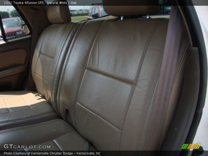 Natural White / Oak 2002 Toyota 4Runner SR5