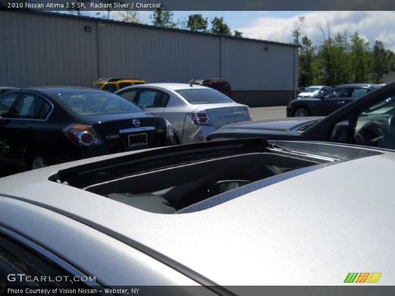 Radiant Silver / Charcoal 2010 Nissan Altima 3.5 SR