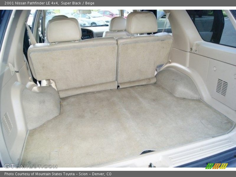Super Black / Beige 2001 Nissan Pathfinder LE 4x4