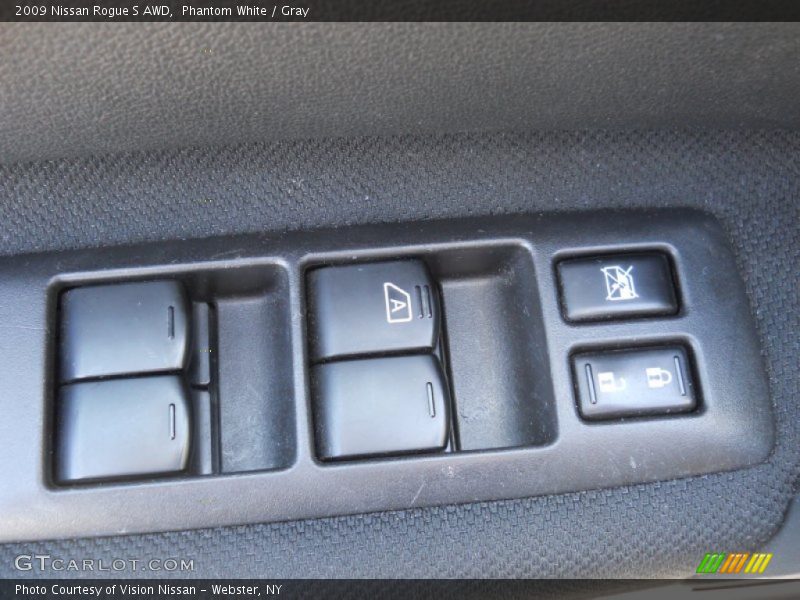 Phantom White / Gray 2009 Nissan Rogue S AWD