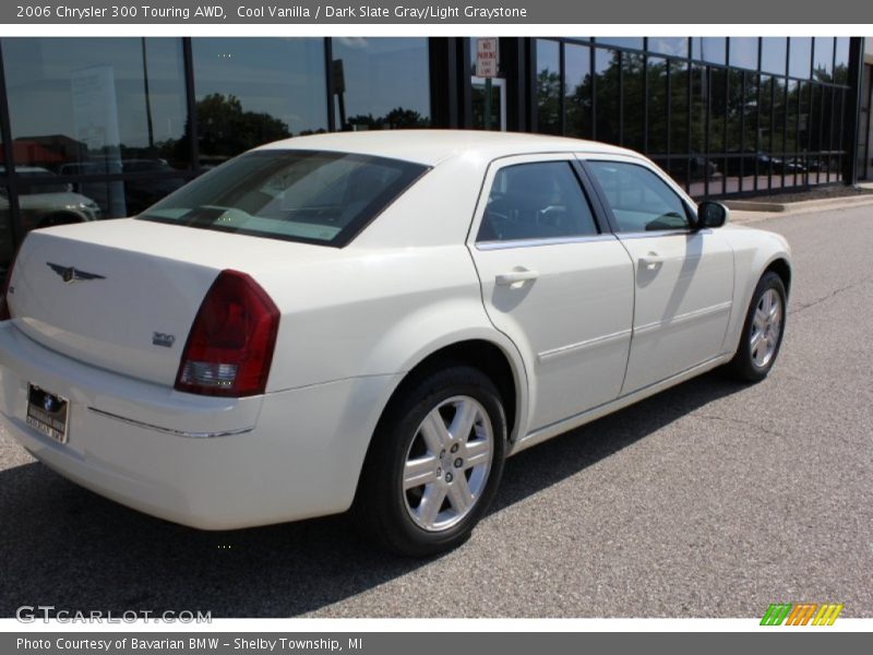 Cool Vanilla / Dark Slate Gray/Light Graystone 2006 Chrysler 300 Touring AWD