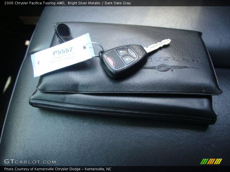 Bright Silver Metallic / Dark Slate Gray 2006 Chrysler Pacifica Touring AWD