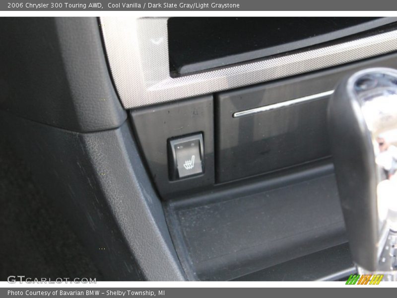 Cool Vanilla / Dark Slate Gray/Light Graystone 2006 Chrysler 300 Touring AWD
