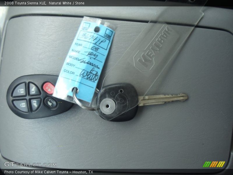 Natural White / Stone 2008 Toyota Sienna XLE