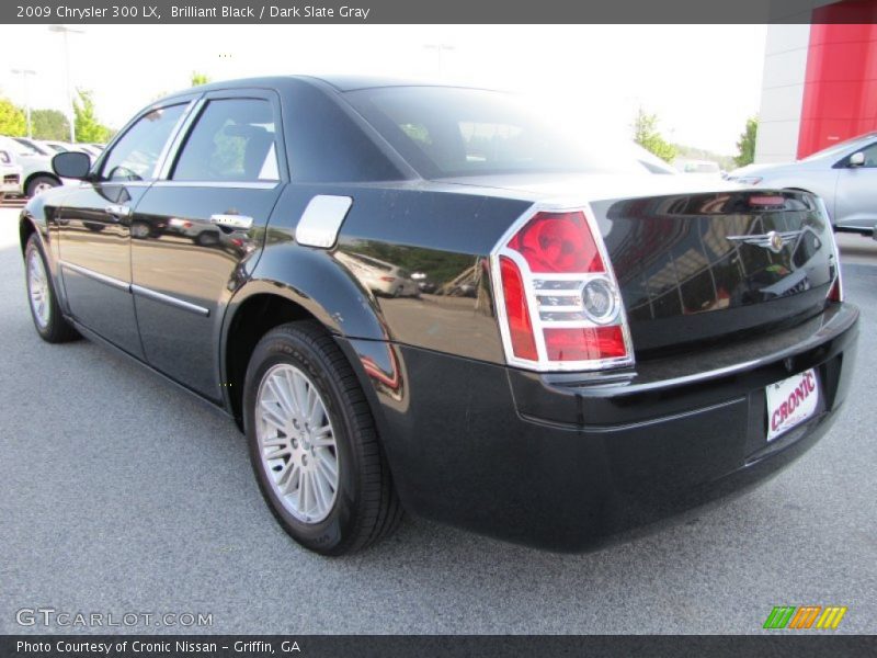 Brilliant Black / Dark Slate Gray 2009 Chrysler 300 LX