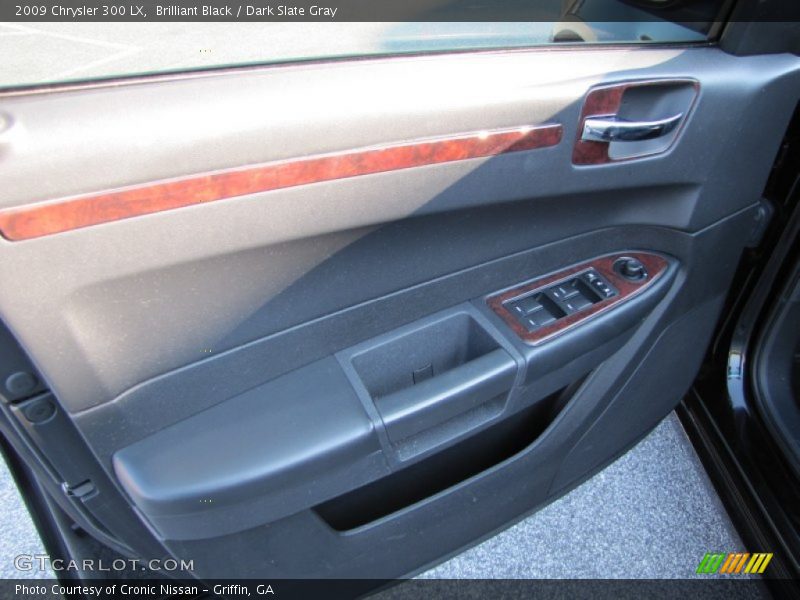 Brilliant Black / Dark Slate Gray 2009 Chrysler 300 LX