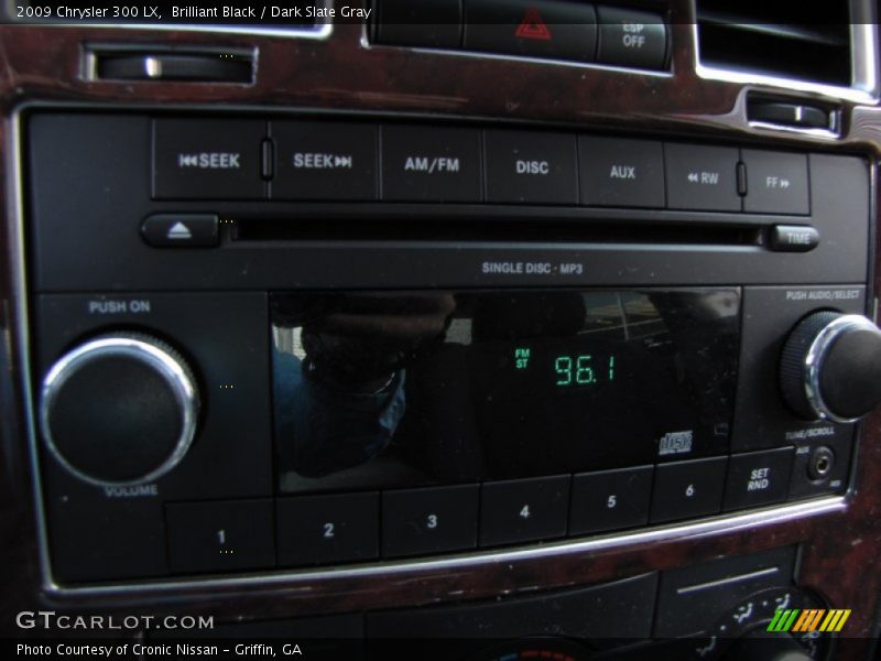Brilliant Black / Dark Slate Gray 2009 Chrysler 300 LX