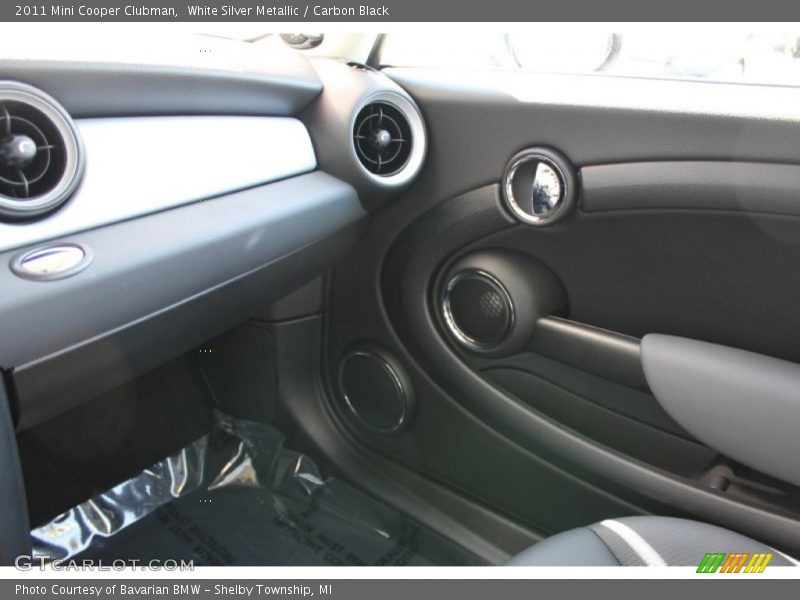 White Silver Metallic / Carbon Black 2011 Mini Cooper Clubman