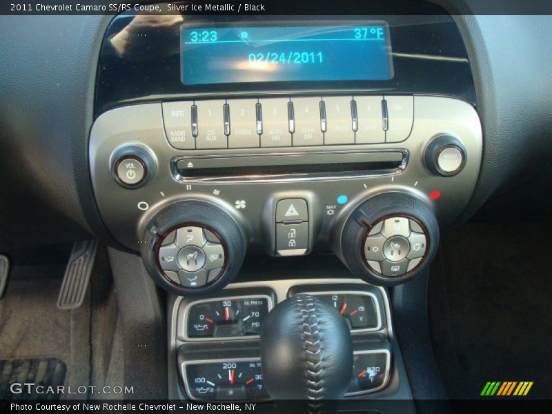 Controls of 2011 Camaro SS/RS Coupe