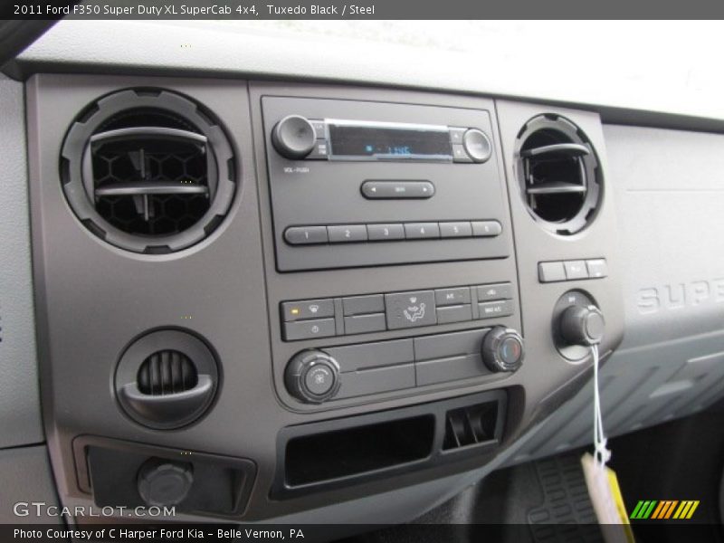 Controls of 2011 F350 Super Duty XL SuperCab 4x4