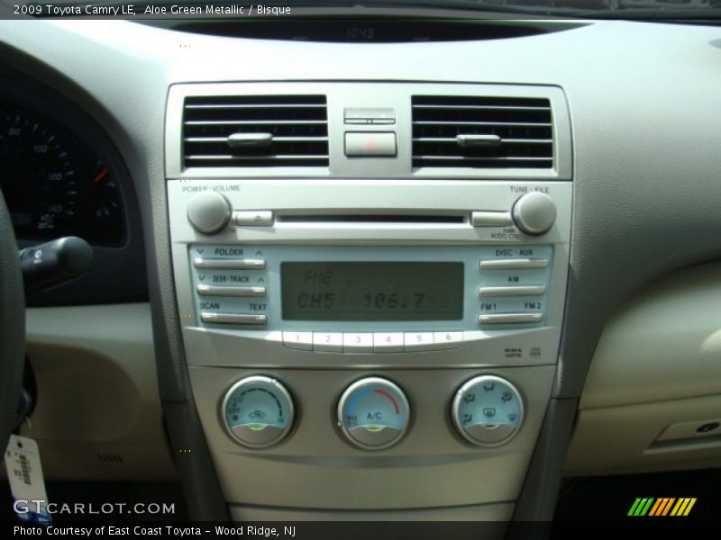 Aloe Green Metallic / Bisque 2009 Toyota Camry LE