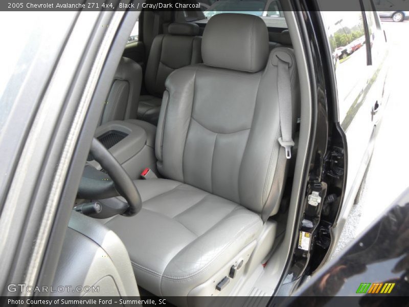 Black / Gray/Dark Charcoal 2005 Chevrolet Avalanche Z71 4x4