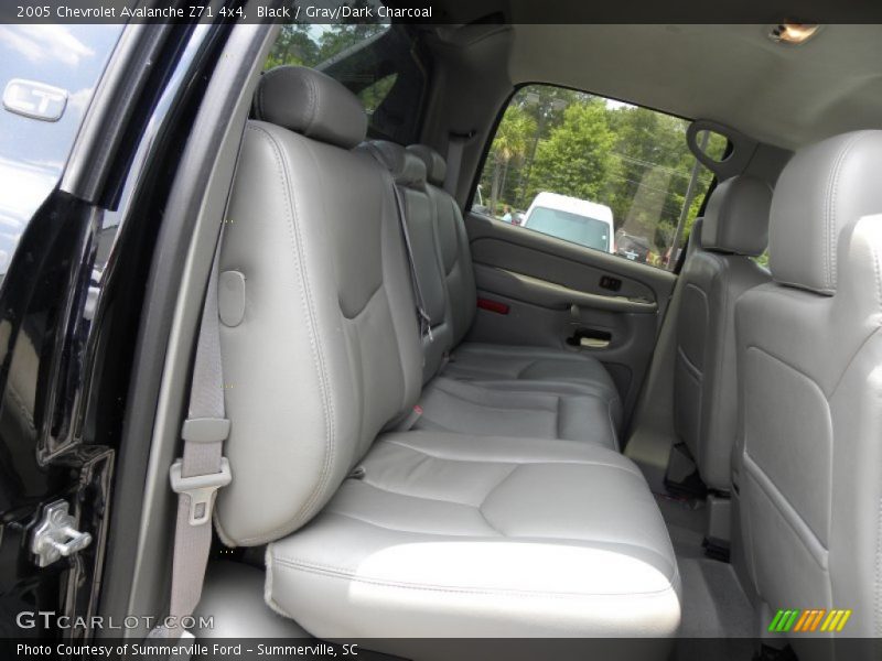 Black / Gray/Dark Charcoal 2005 Chevrolet Avalanche Z71 4x4
