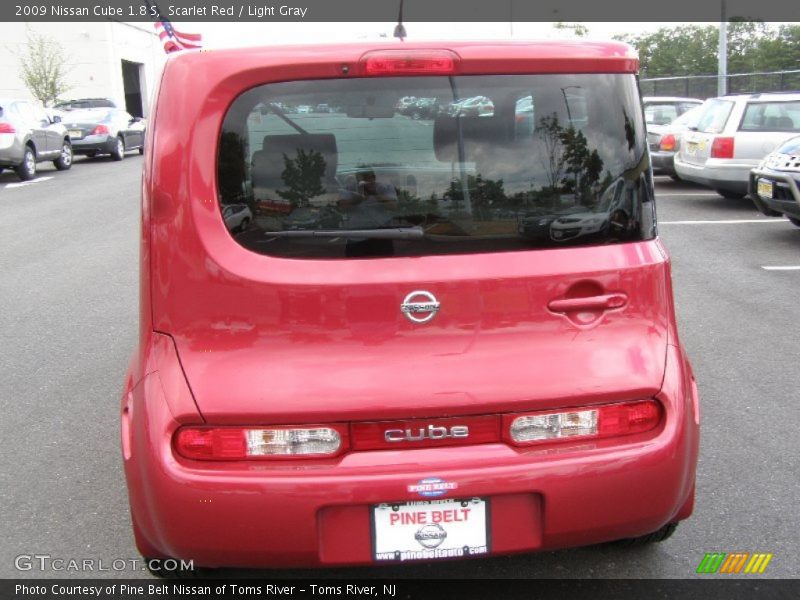 Scarlet Red / Light Gray 2009 Nissan Cube 1.8 S