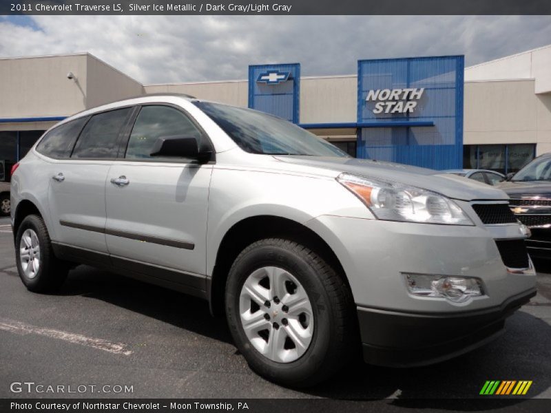 Silver Ice Metallic / Dark Gray/Light Gray 2011 Chevrolet Traverse LS