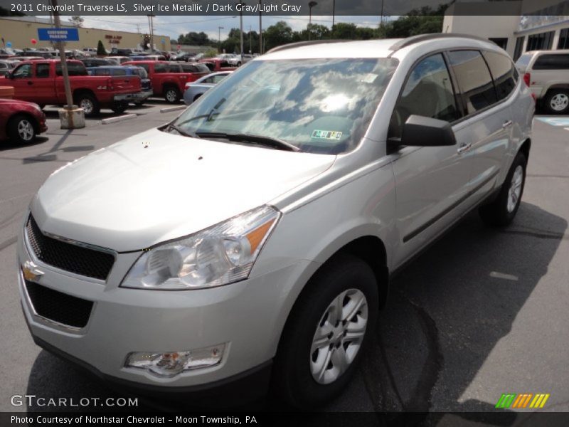 Silver Ice Metallic / Dark Gray/Light Gray 2011 Chevrolet Traverse LS