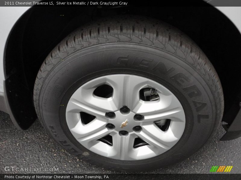 Silver Ice Metallic / Dark Gray/Light Gray 2011 Chevrolet Traverse LS