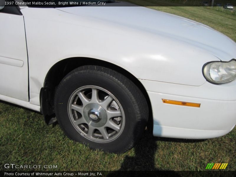 Bright White / Medium Grey 1997 Chevrolet Malibu Sedan