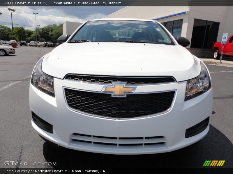 Summit White / Jet Black/Medium Titanium 2011 Chevrolet Cruze LS
