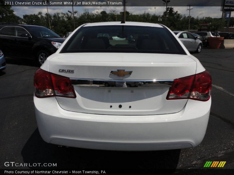 Summit White / Jet Black/Medium Titanium 2011 Chevrolet Cruze LS
