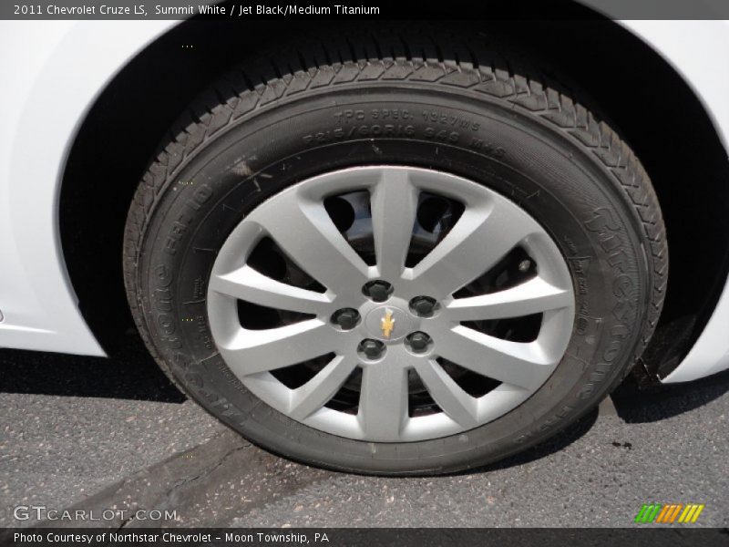 Summit White / Jet Black/Medium Titanium 2011 Chevrolet Cruze LS