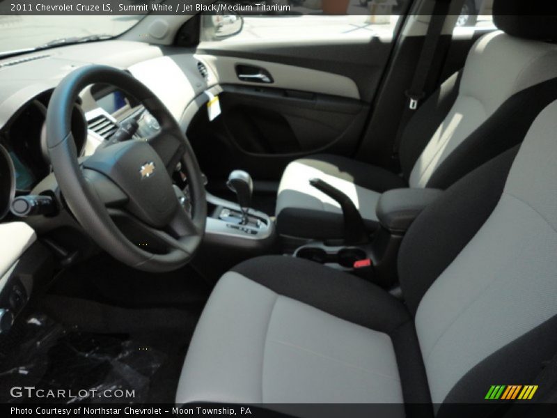 Summit White / Jet Black/Medium Titanium 2011 Chevrolet Cruze LS