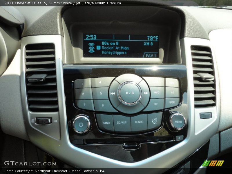 Summit White / Jet Black/Medium Titanium 2011 Chevrolet Cruze LS