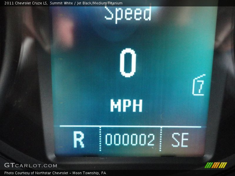 Summit White / Jet Black/Medium Titanium 2011 Chevrolet Cruze LS