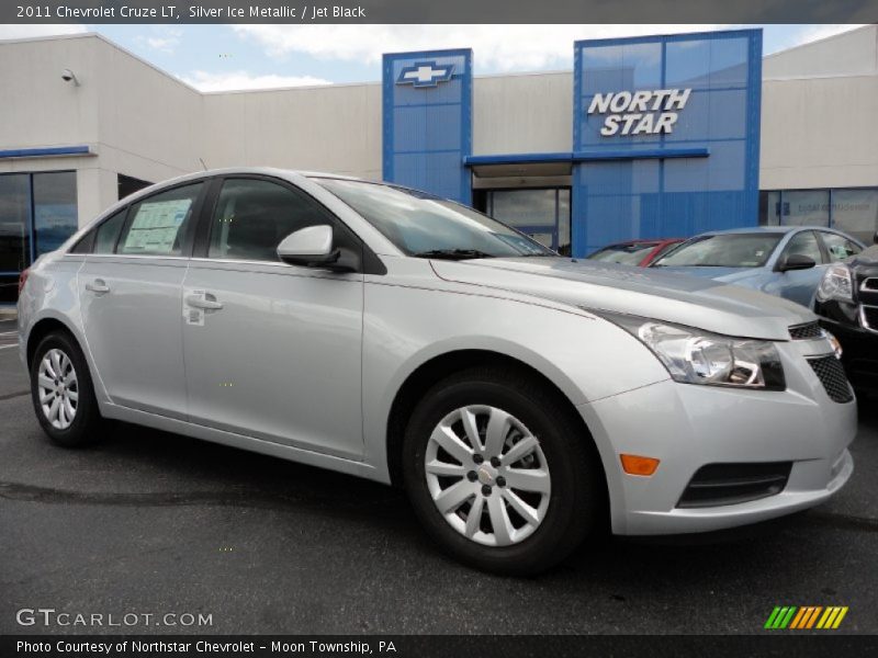 Silver Ice Metallic / Jet Black 2011 Chevrolet Cruze LT