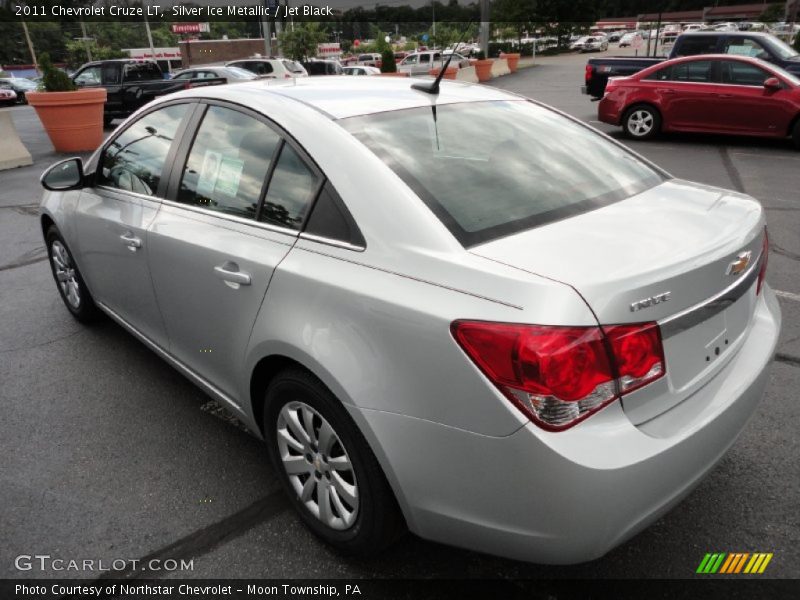 Silver Ice Metallic / Jet Black 2011 Chevrolet Cruze LT