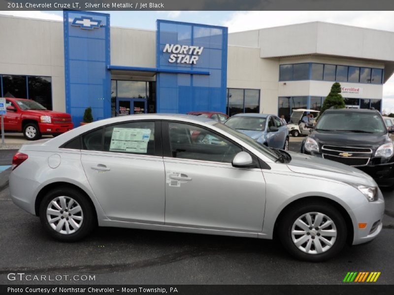 Silver Ice Metallic / Jet Black 2011 Chevrolet Cruze LT