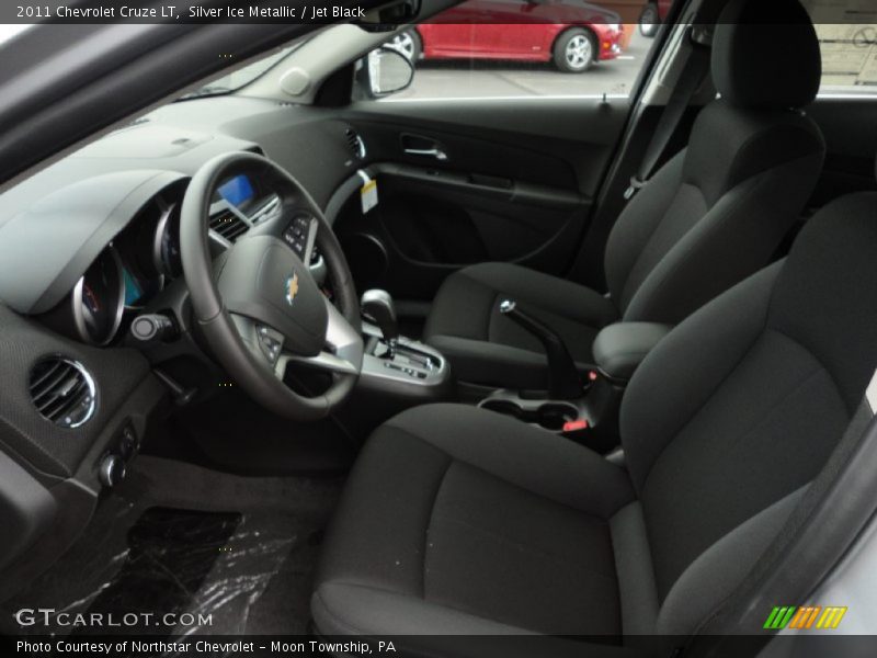 Silver Ice Metallic / Jet Black 2011 Chevrolet Cruze LT