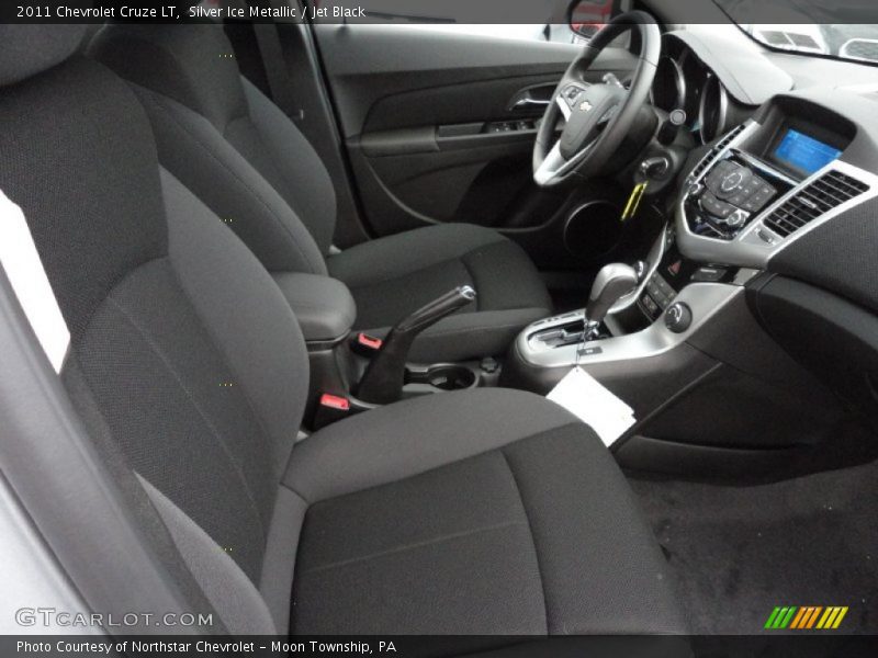 Silver Ice Metallic / Jet Black 2011 Chevrolet Cruze LT