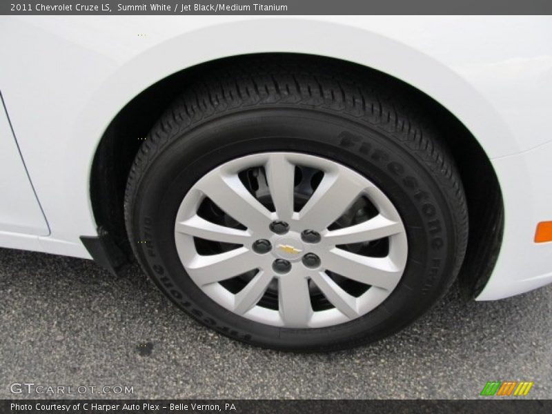 Summit White / Jet Black/Medium Titanium 2011 Chevrolet Cruze LS