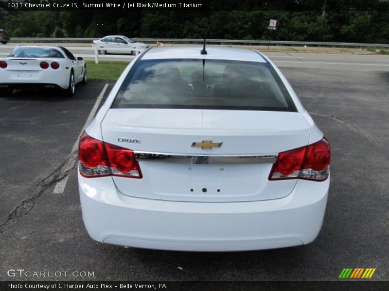 Summit White / Jet Black/Medium Titanium 2011 Chevrolet Cruze LS