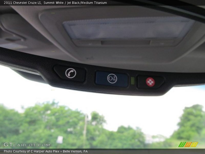 Summit White / Jet Black/Medium Titanium 2011 Chevrolet Cruze LS