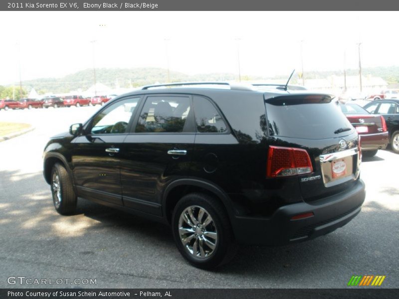 Ebony Black / Black/Beige 2011 Kia Sorento EX V6